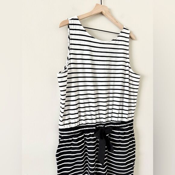 Vineyard Vines Tie Back Sleeveless Romper in Mixed Stripe Black & White -Size XL - Picture 4 of 7